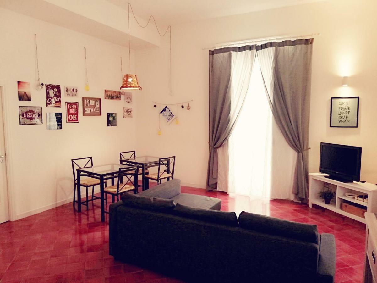 B&B Vicolo Stretto Salerno Luaran gambar